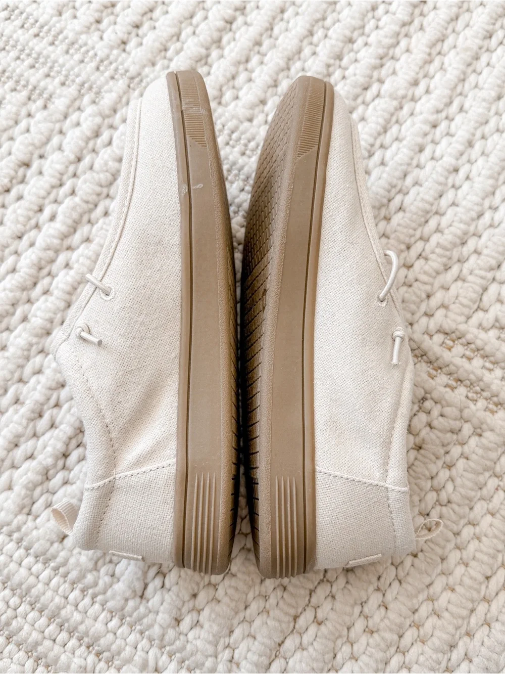 Gap kids mock sneakers size J4 Canvas in Cream with Tan Sole